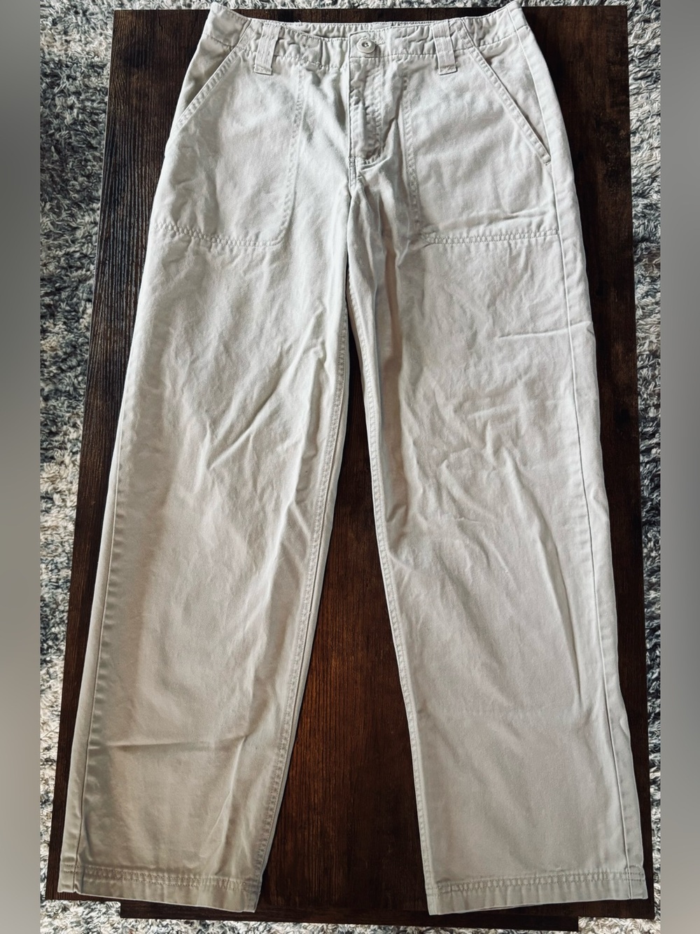 Vintage Women’s Old Navy Y2K wide leg -high wasted Khaki Pants size 4